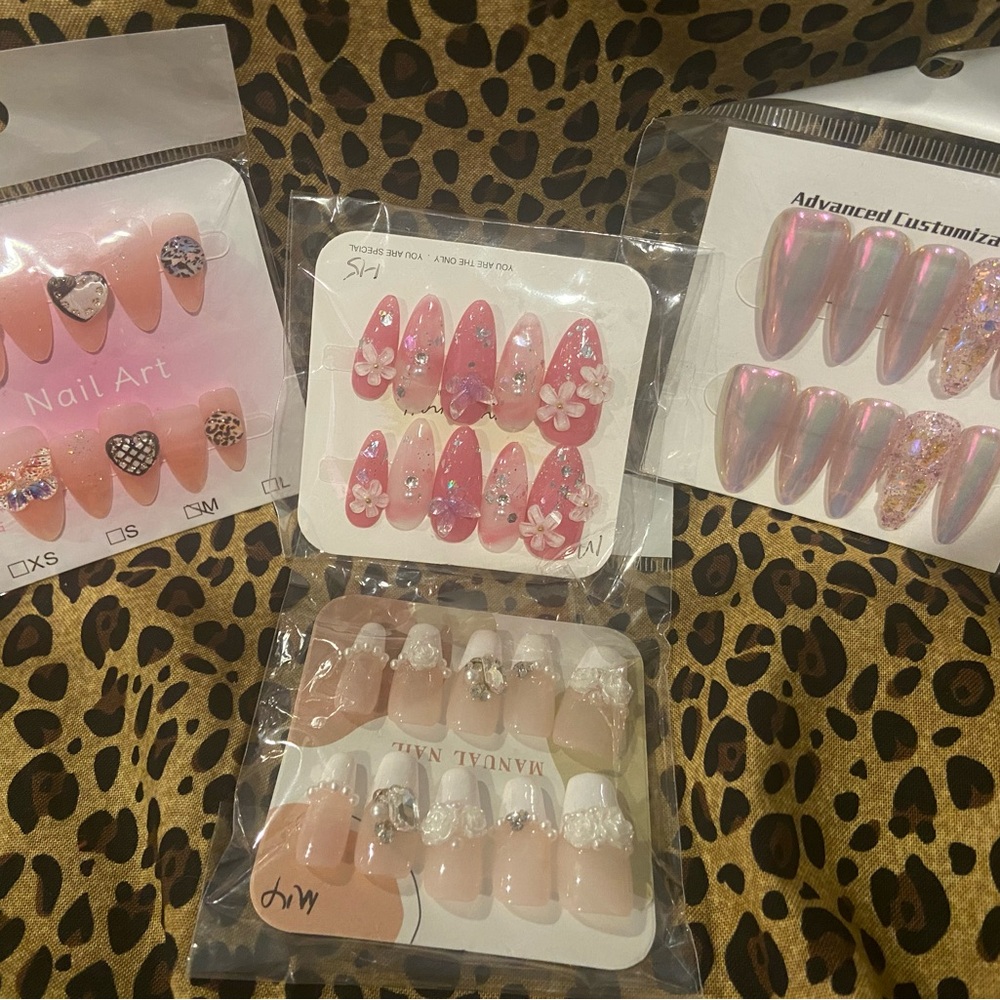 False Nail Set - Pink & Nude Floral and Rhinestone Designs